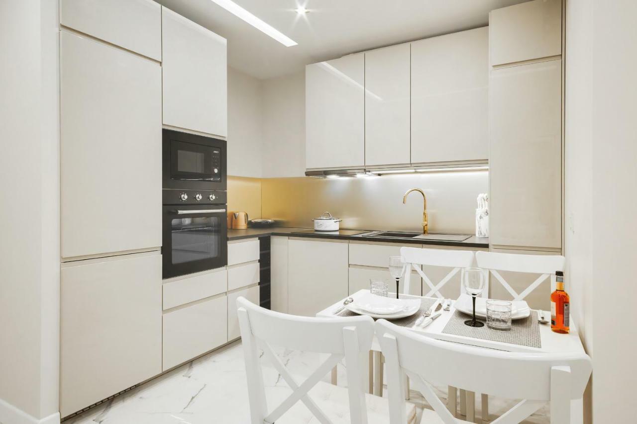 Apartments Aura Sky By Noclegi Renters Varsovia Exterior foto